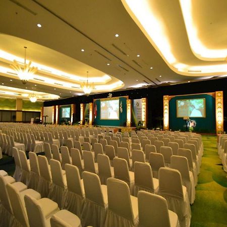 Ipb Convention Hotel Botani Square Богор Экстерьер фото